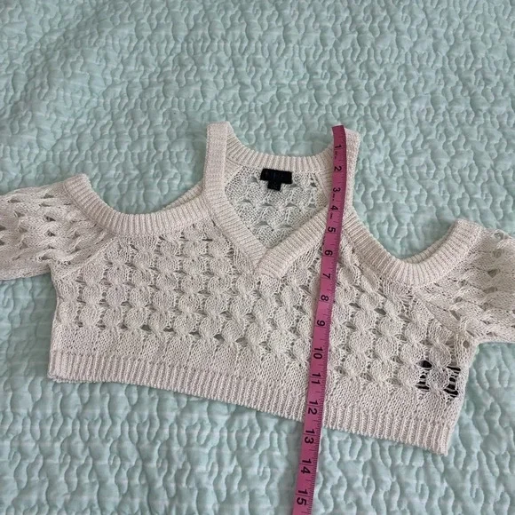 NBD Marcella Open Cable Cropped Pullover - Picture 6 of 8